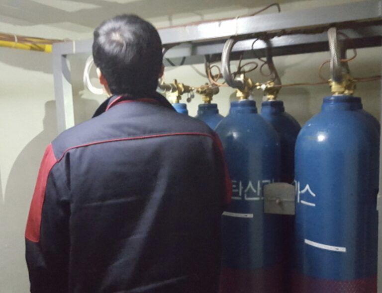 가스계소화설비 약제저장용기 점검